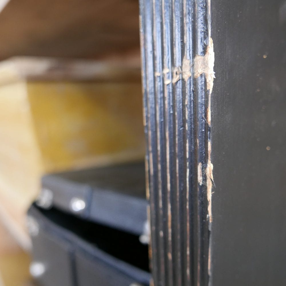open zwarte kast