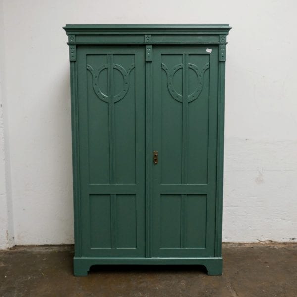 Groenblauwe linnenkast