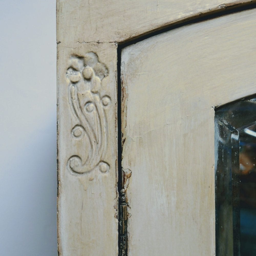 crème houten spiegelkast
