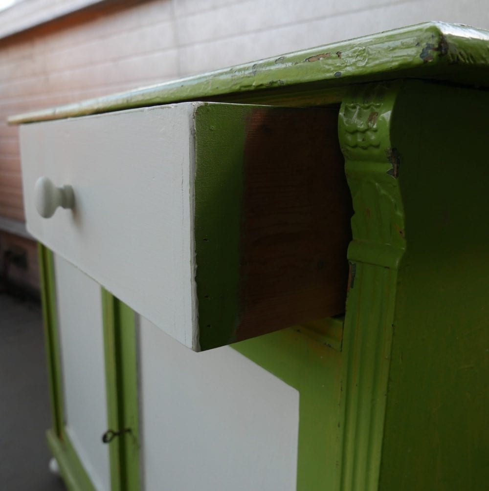 groen witte commode