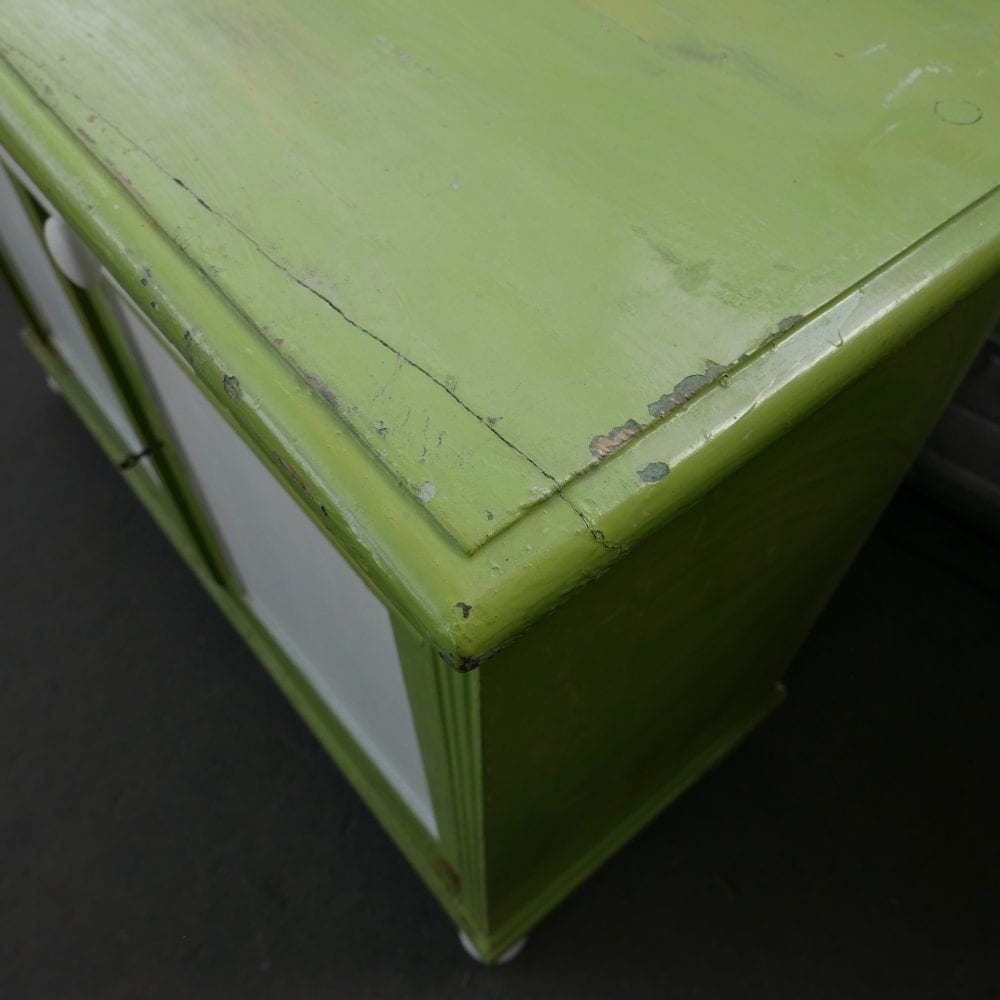 groen witte commode