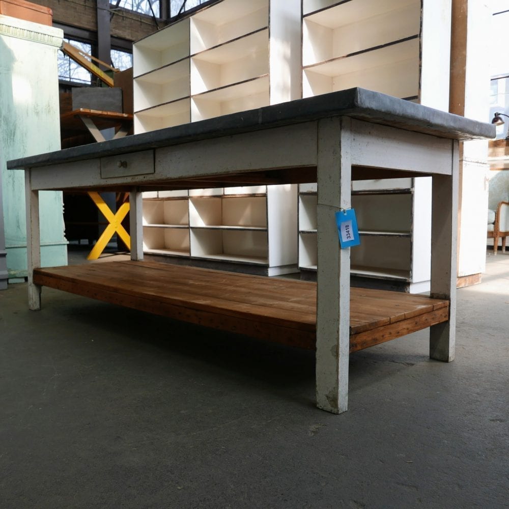 witte houten bakkerstafel
