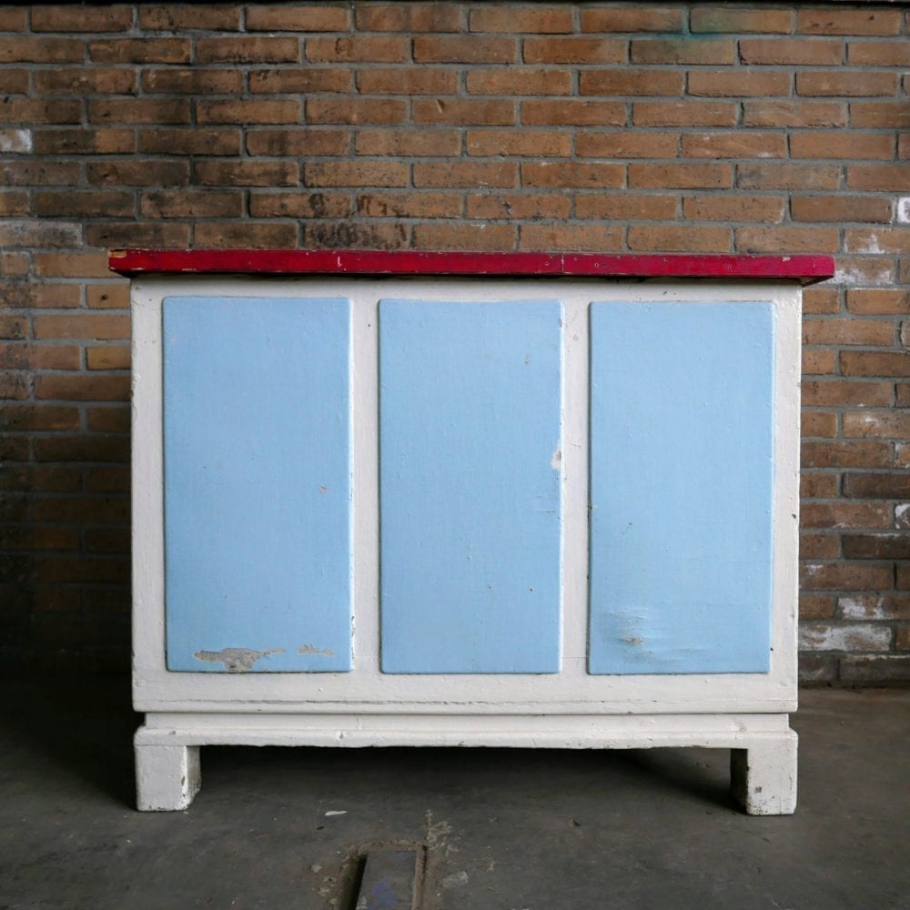 Blauw-witte kist