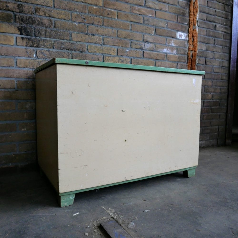 Crème-groene kist