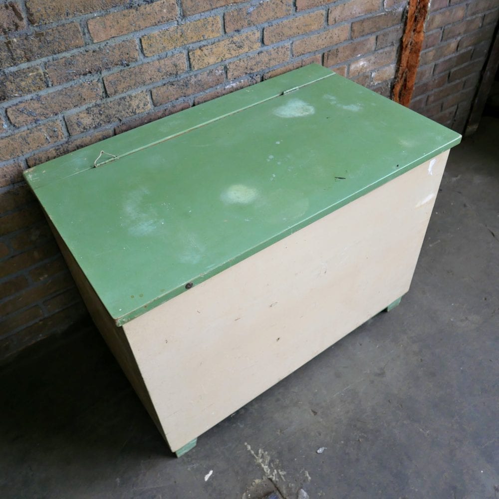 Crème-groene kist