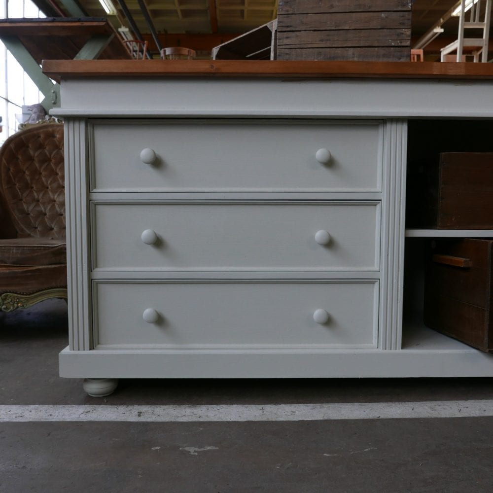 witte houten toog