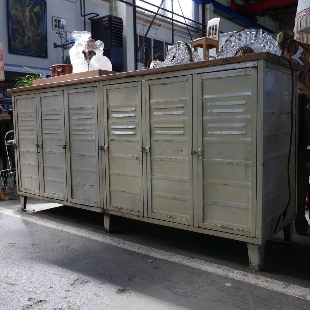 Witte lockerkast