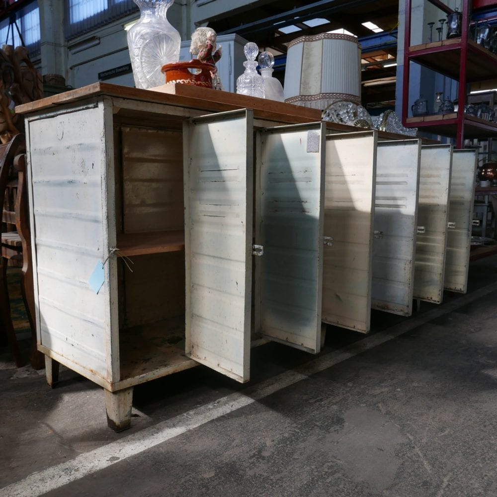 Witte lockerkast