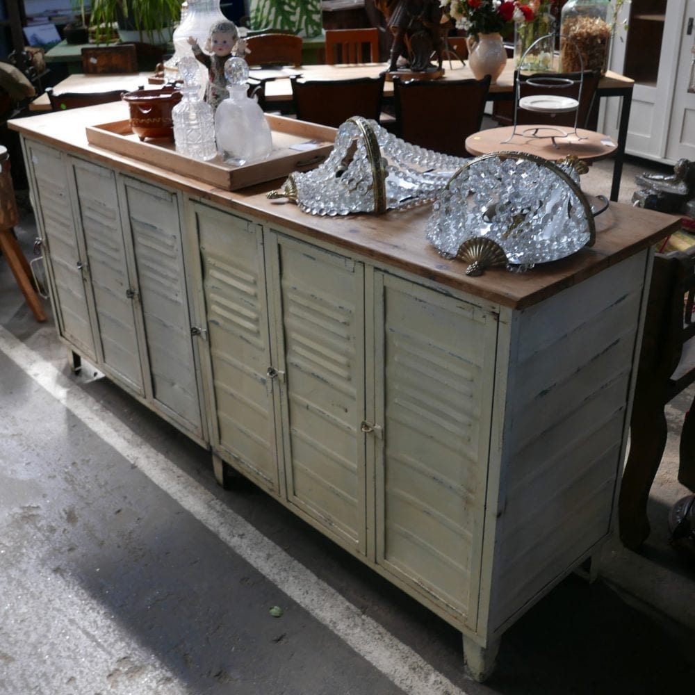 Witte lockerkast