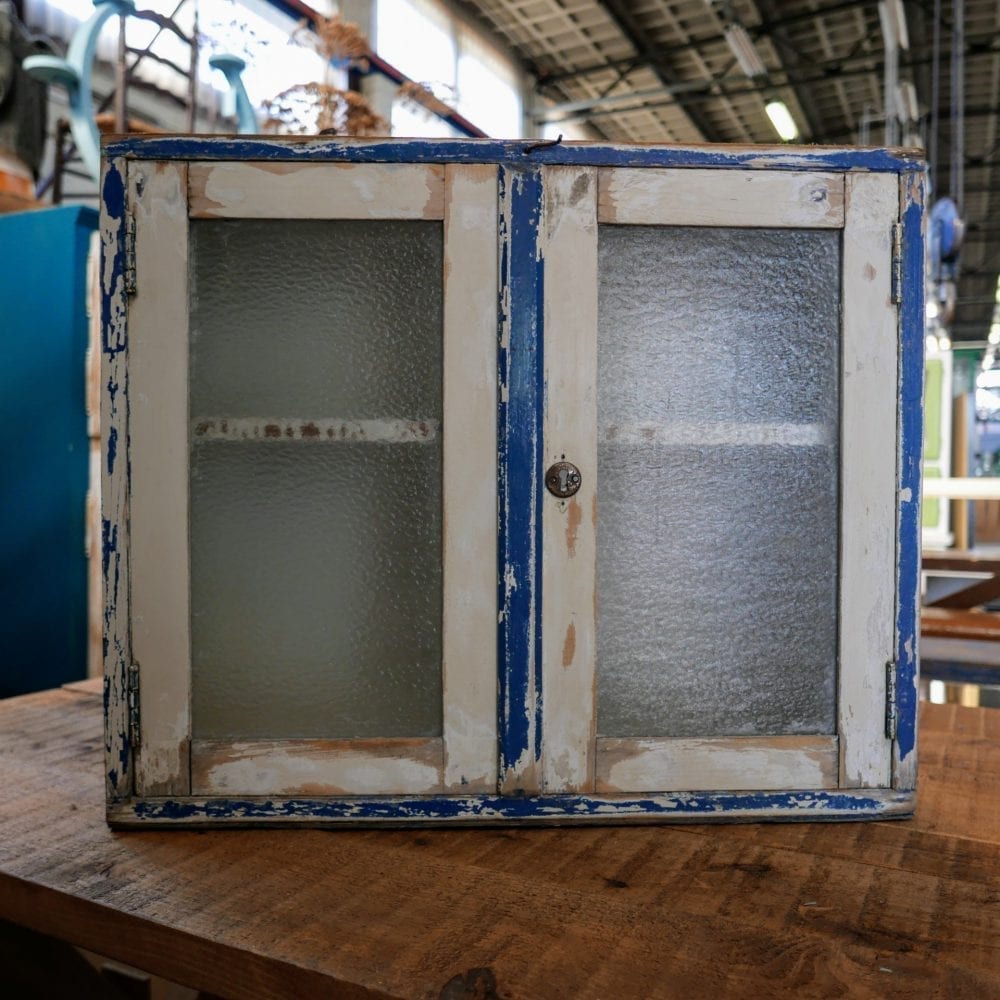 wit-blauw kastje
