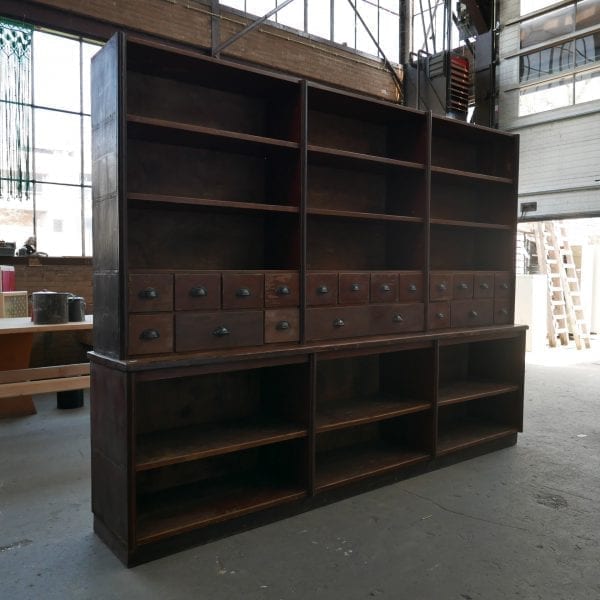 Houten winkelkast