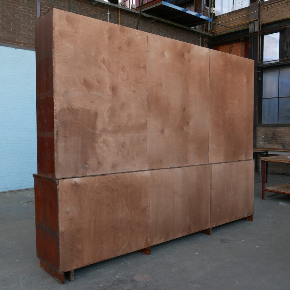 Houten winkelkast