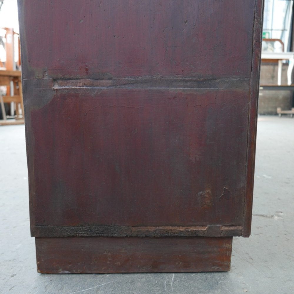 Houten winkelkast