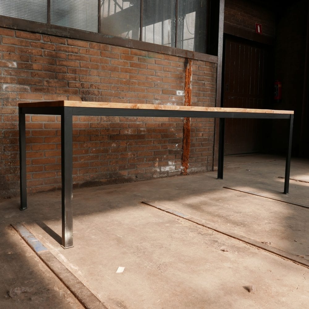 Tafel op maat metalen frame