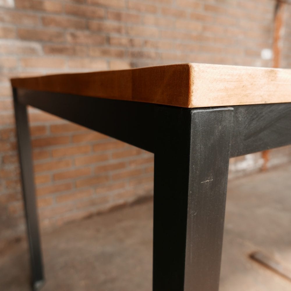 Tafel op maat metalen frame