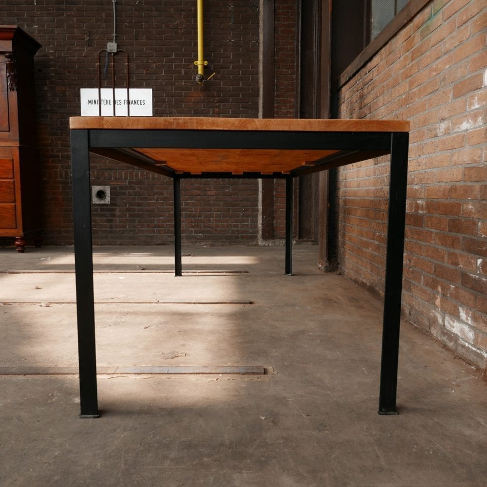 Tafel op maat metalen frame