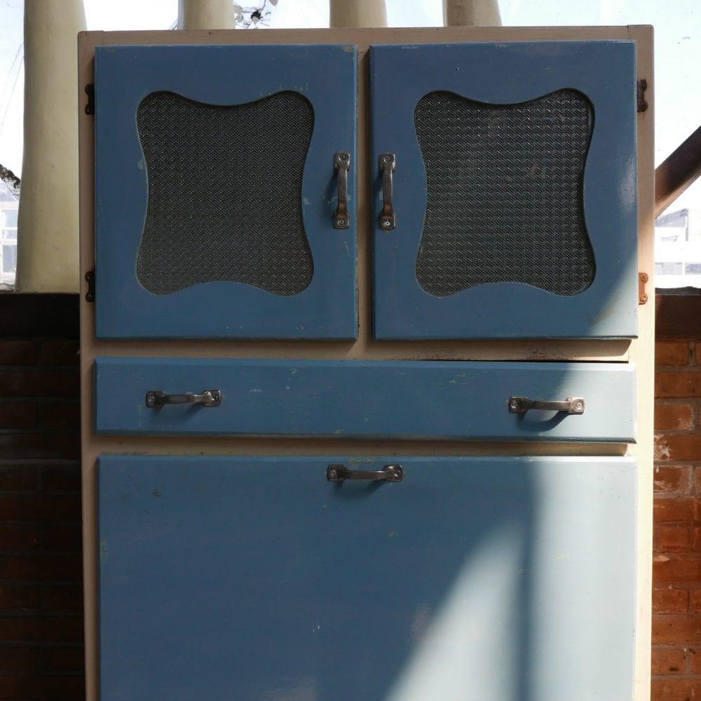 retro blauwe keukenkast