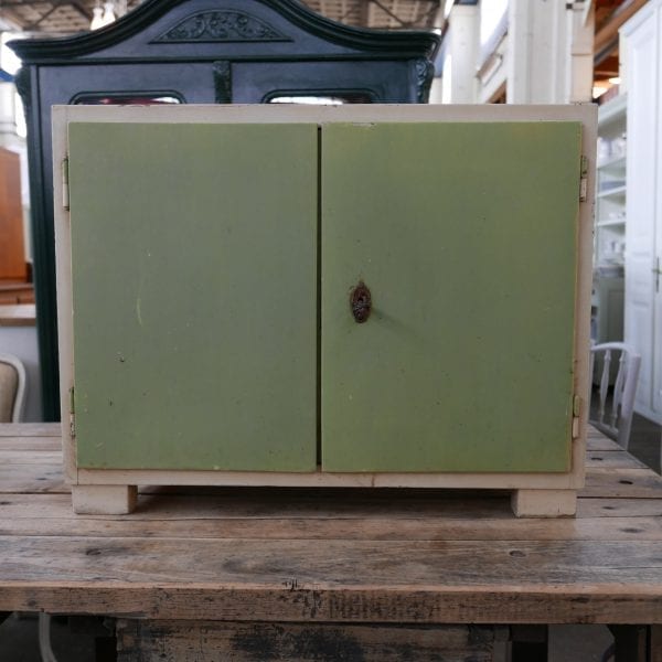 groen-wit kastje