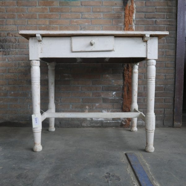 witte eettafel met lade