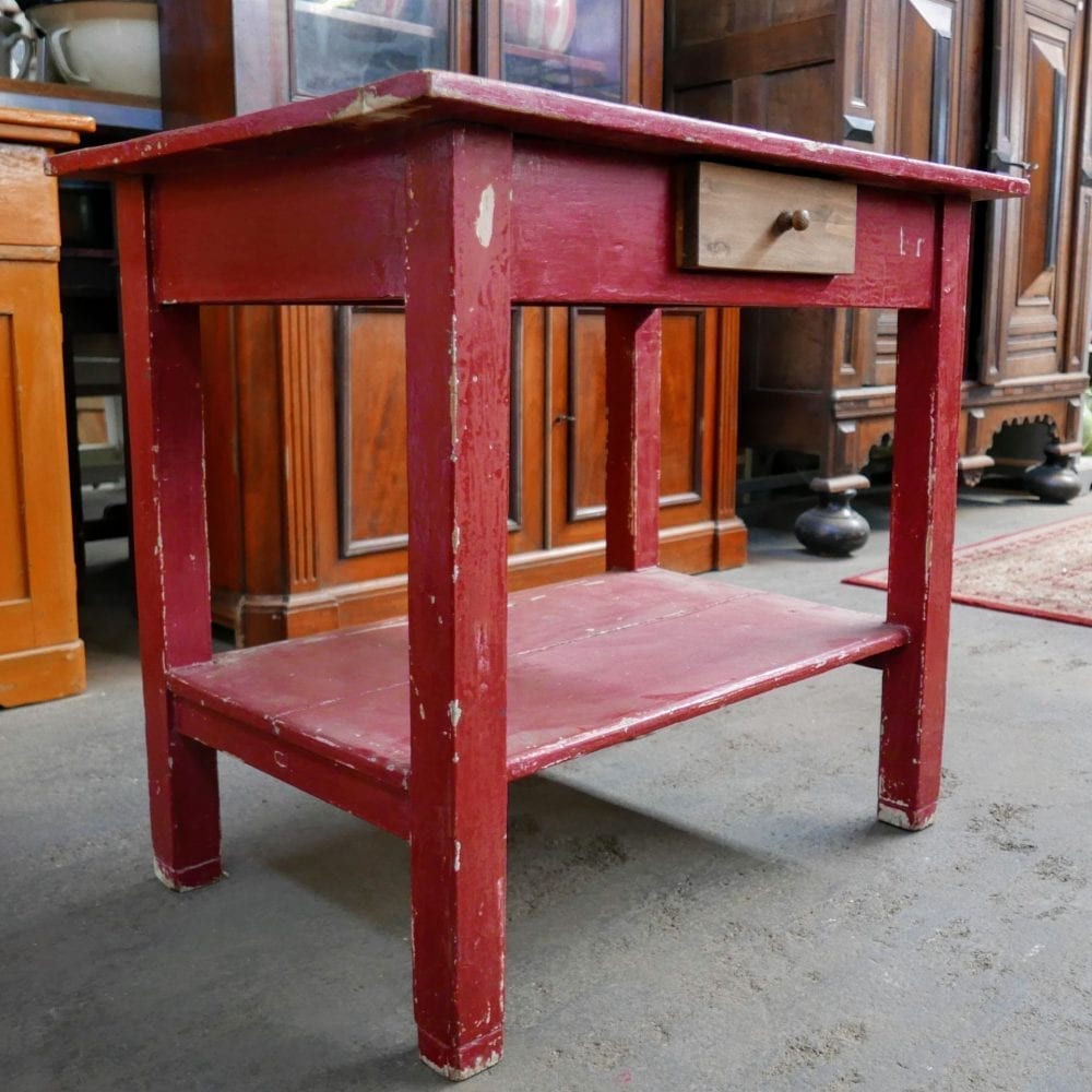 Rode tafel met onderblad