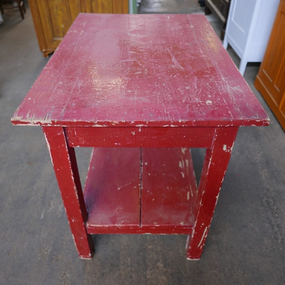 Rode tafel met onderblad