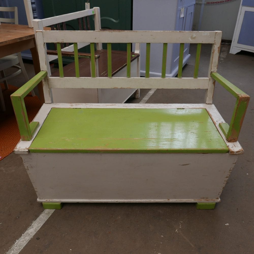 Wit-groene kinderbank