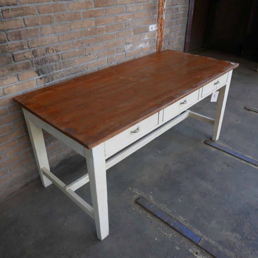 Witte eettafel