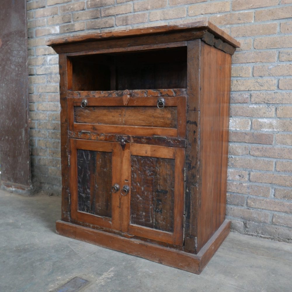 houten kastje