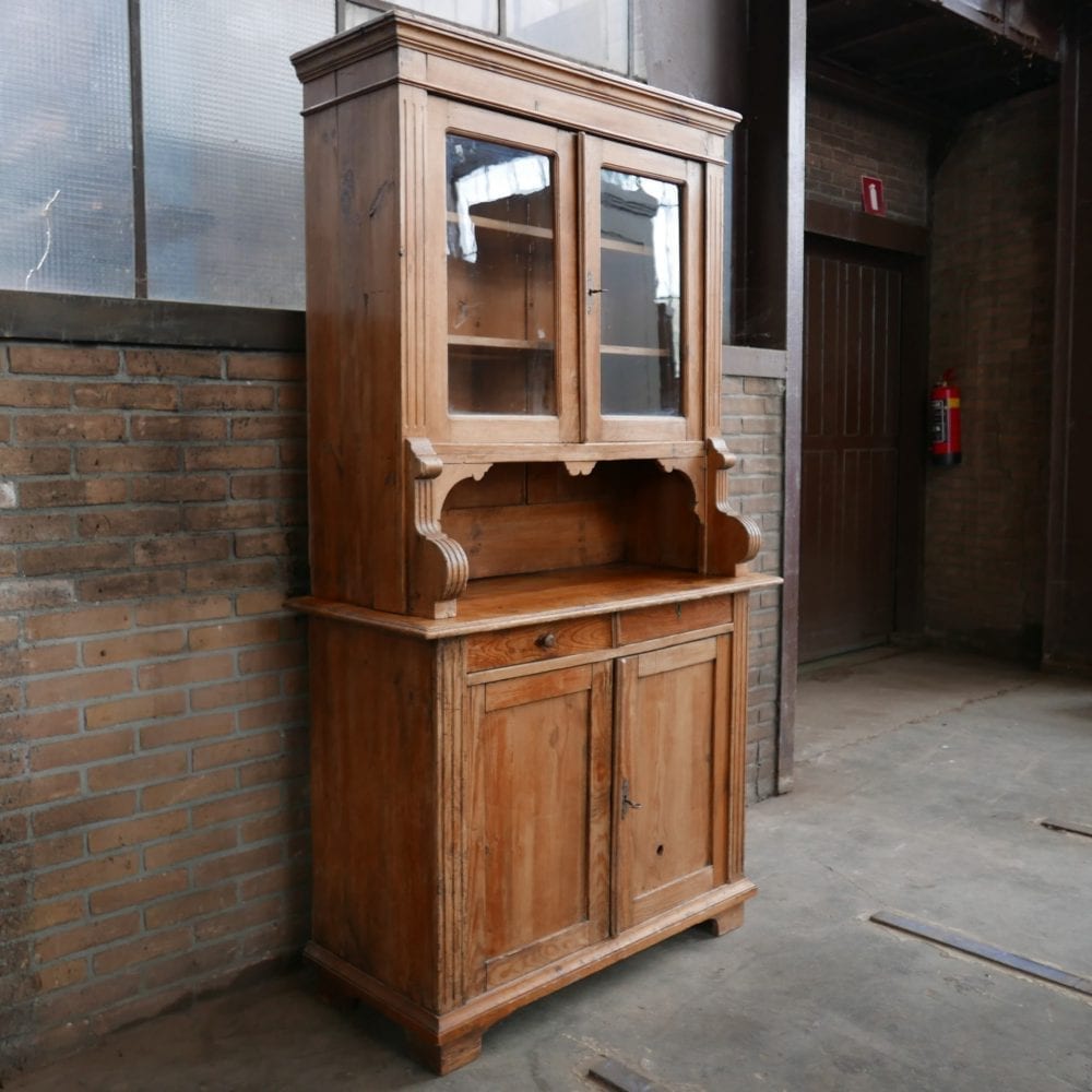 Houten buffetkast klassiek