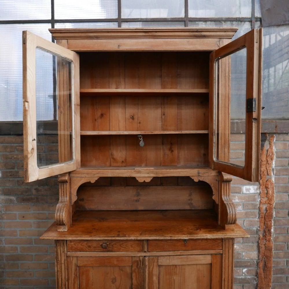 Houten buffetkast klassiek