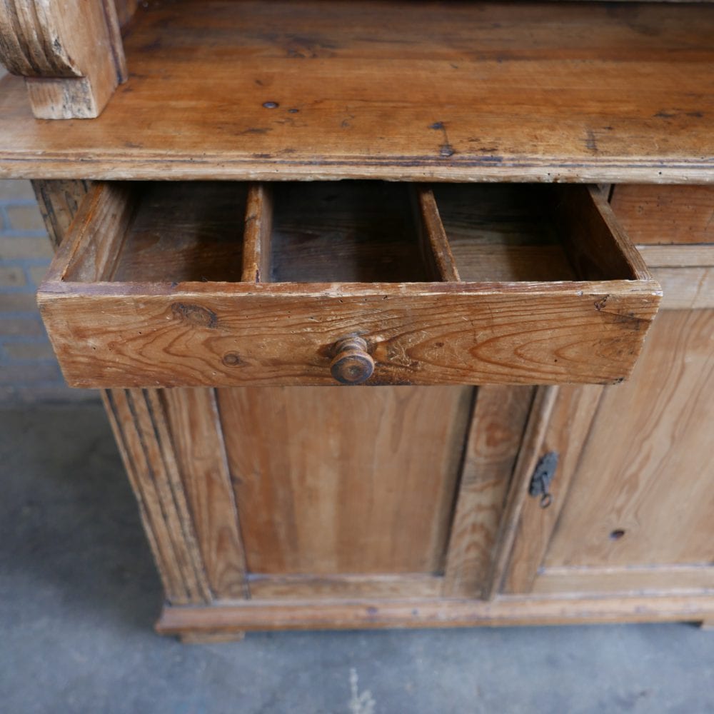 Houten buffetkast klassiek