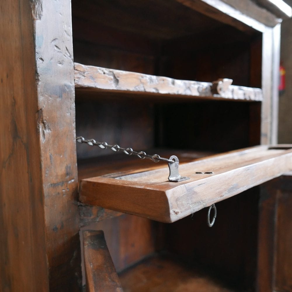 houten kastje