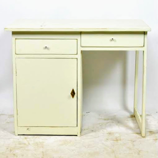 Vintage wit bureau