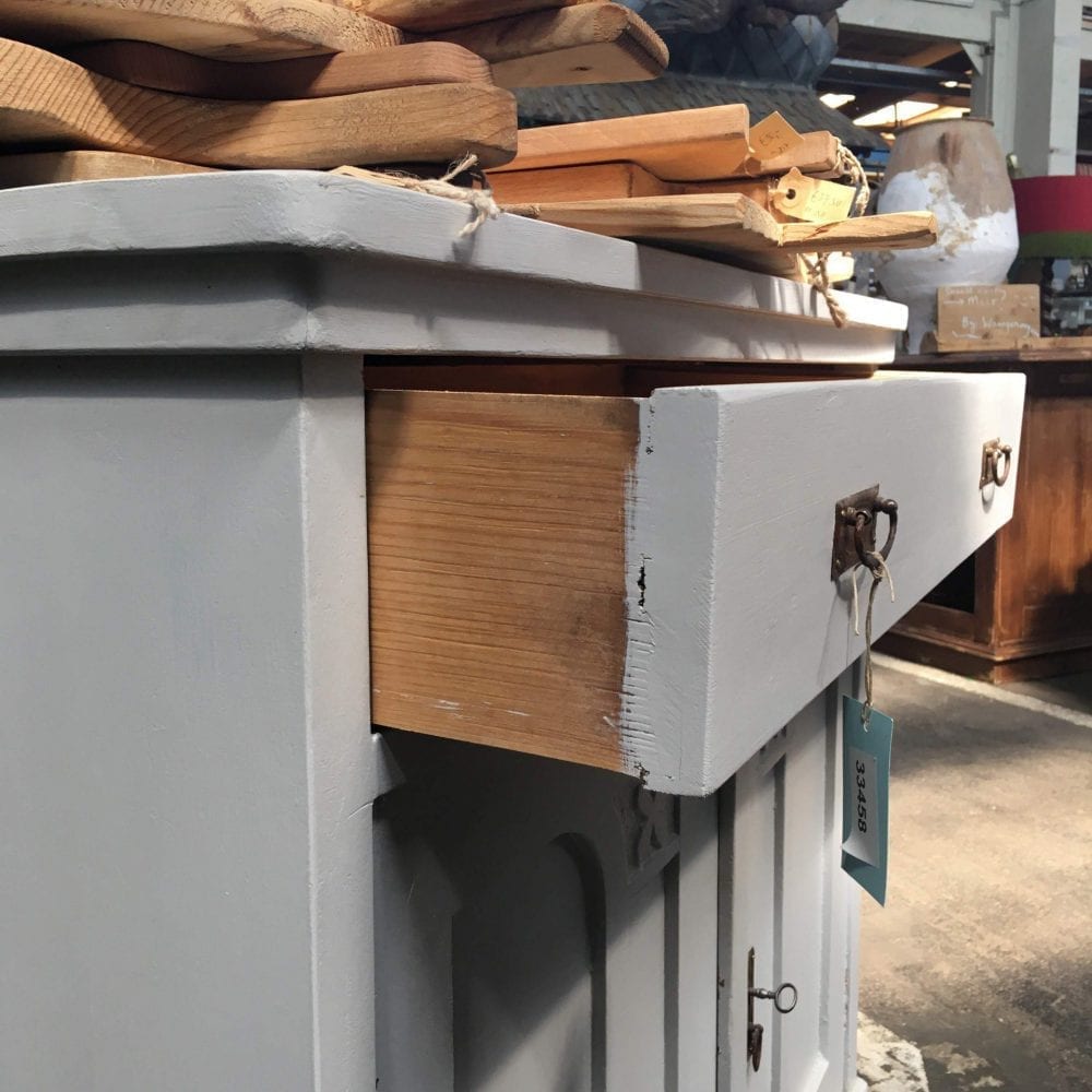 Witte commode