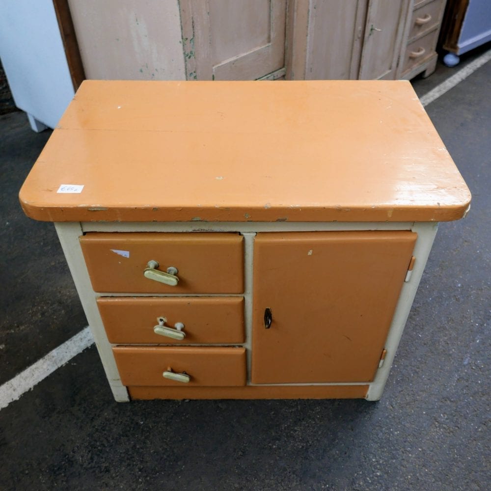 Oranje kastje