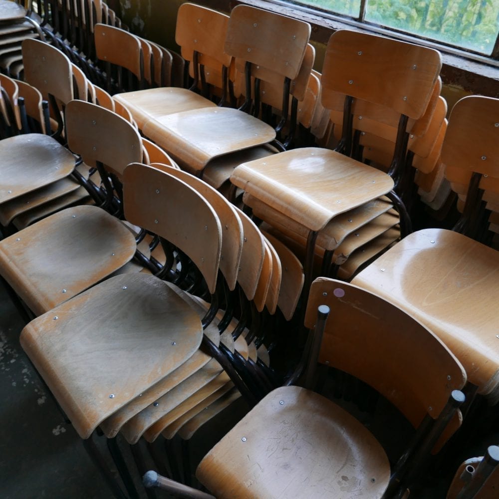 Vintage schoolstoelen - Afbeelding 11