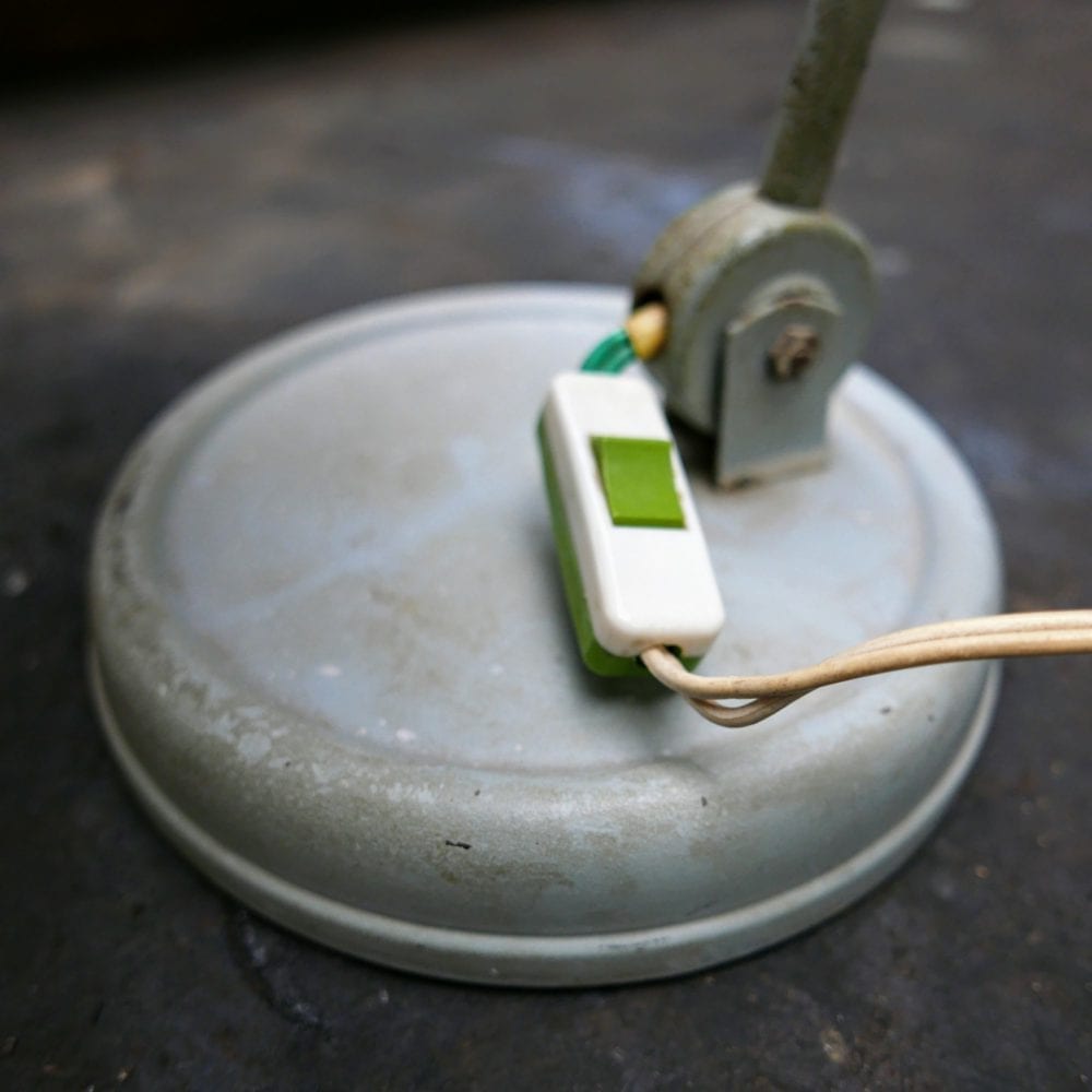 Industriële grijze lamp