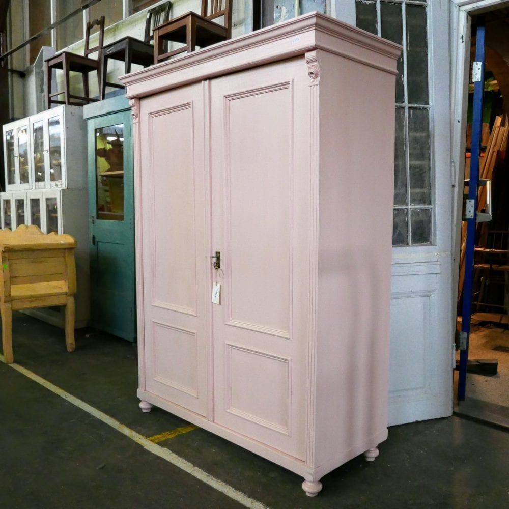 Roze linnenkast