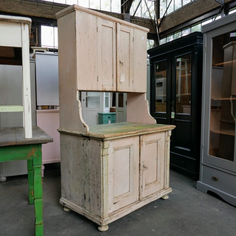 zalmroze buffetkast