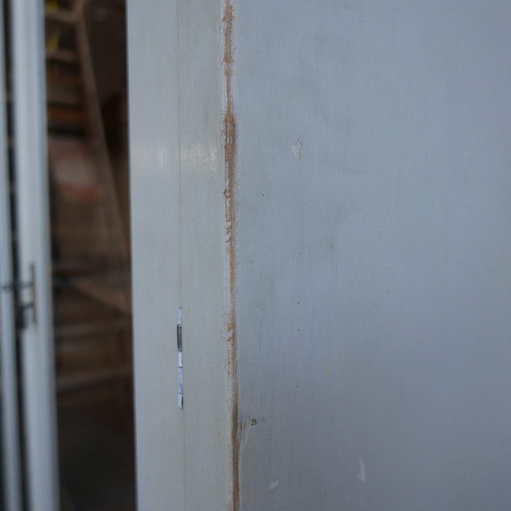 witte vitrinekast