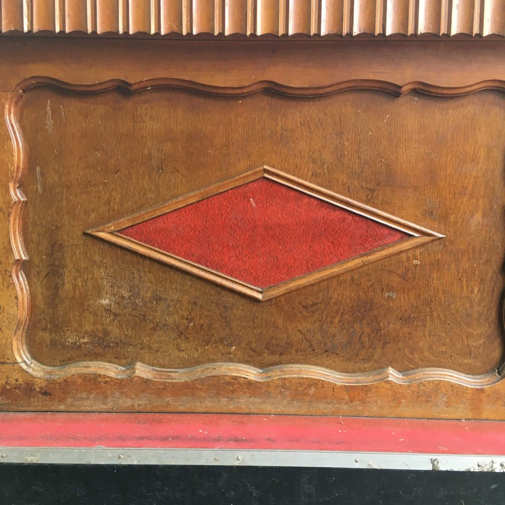 bar