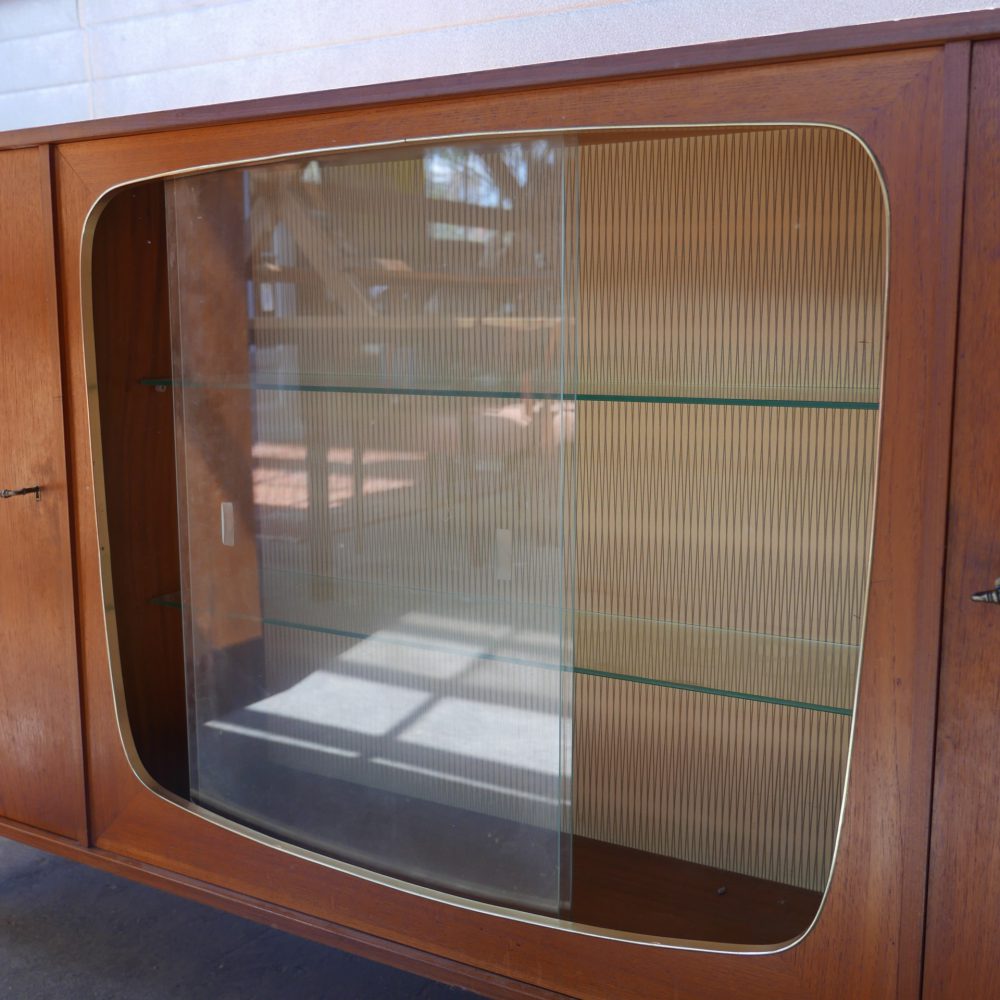 Vintage retro dressoir