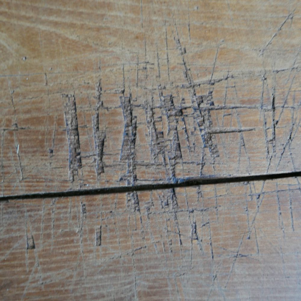 Houten kruispoot tafel