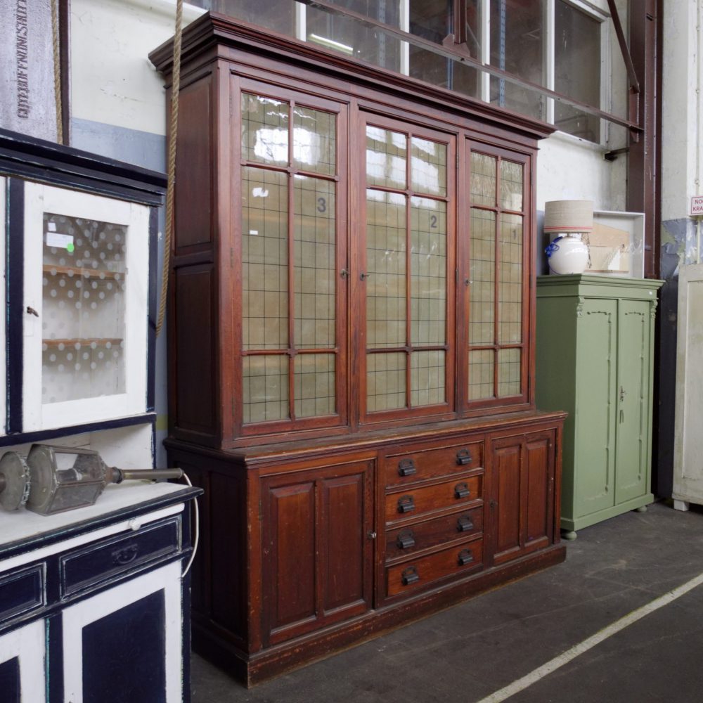 Vintage houten schoolkast - Afbeelding 2