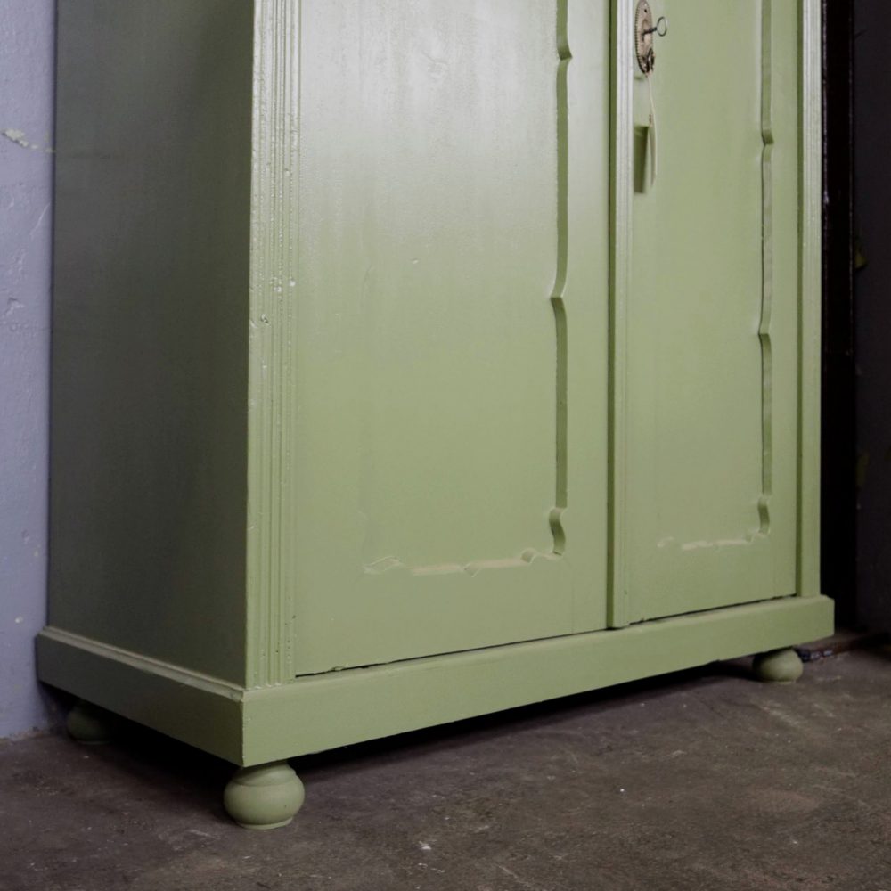 Groene houten linnenkast - Afbeelding 4