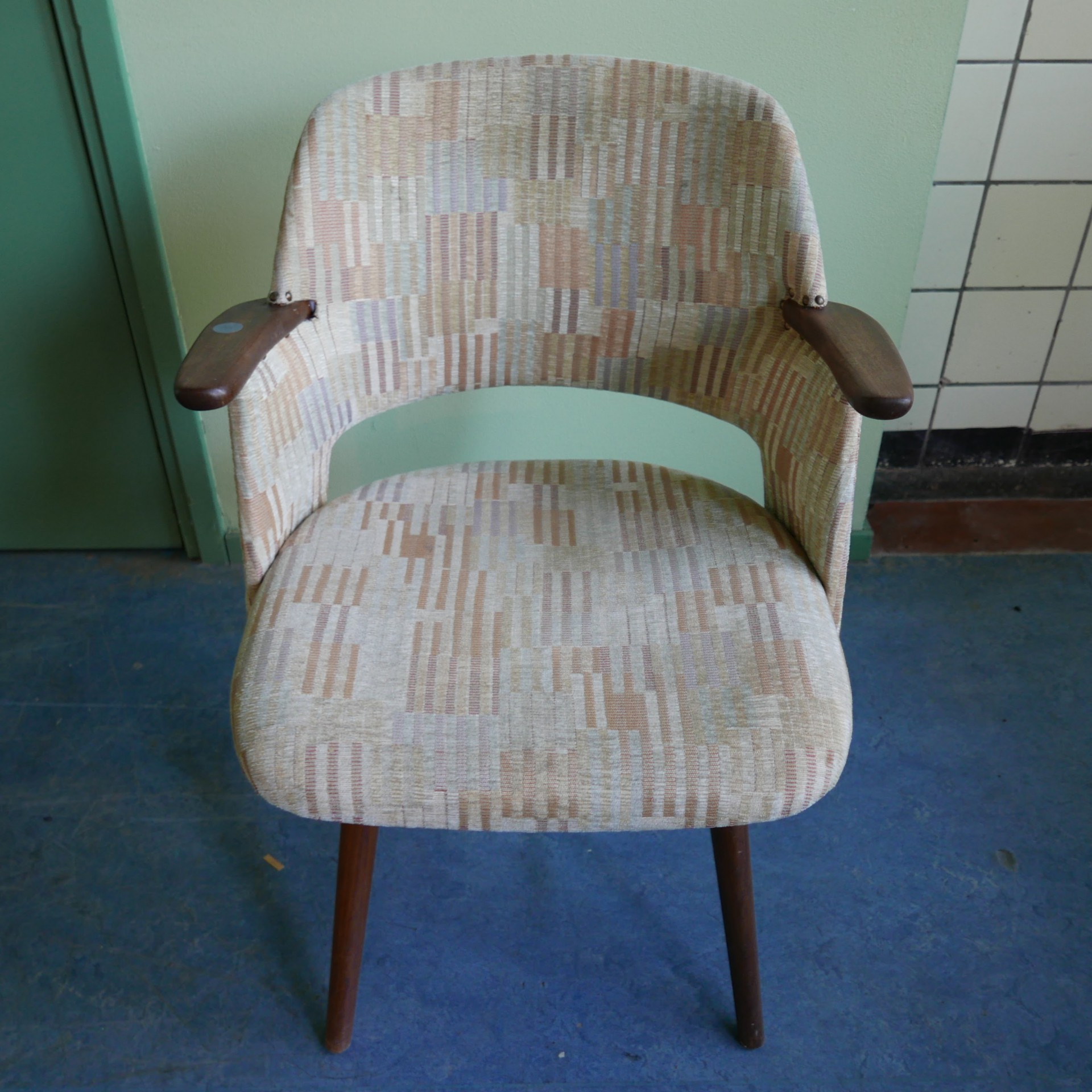 Rose kleur meesterwerk Ministerie Vintage Braakman stoel » Van Dijk & Ko