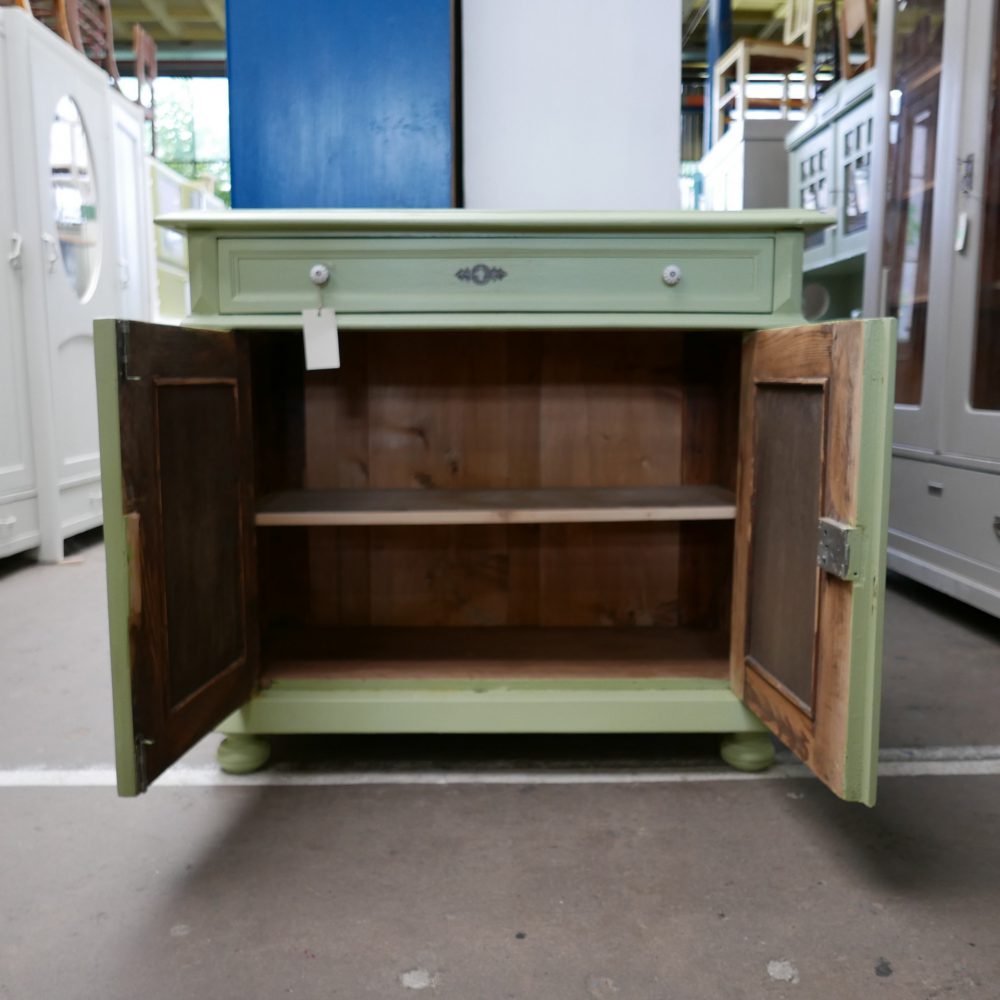 Groene onderkast of commode