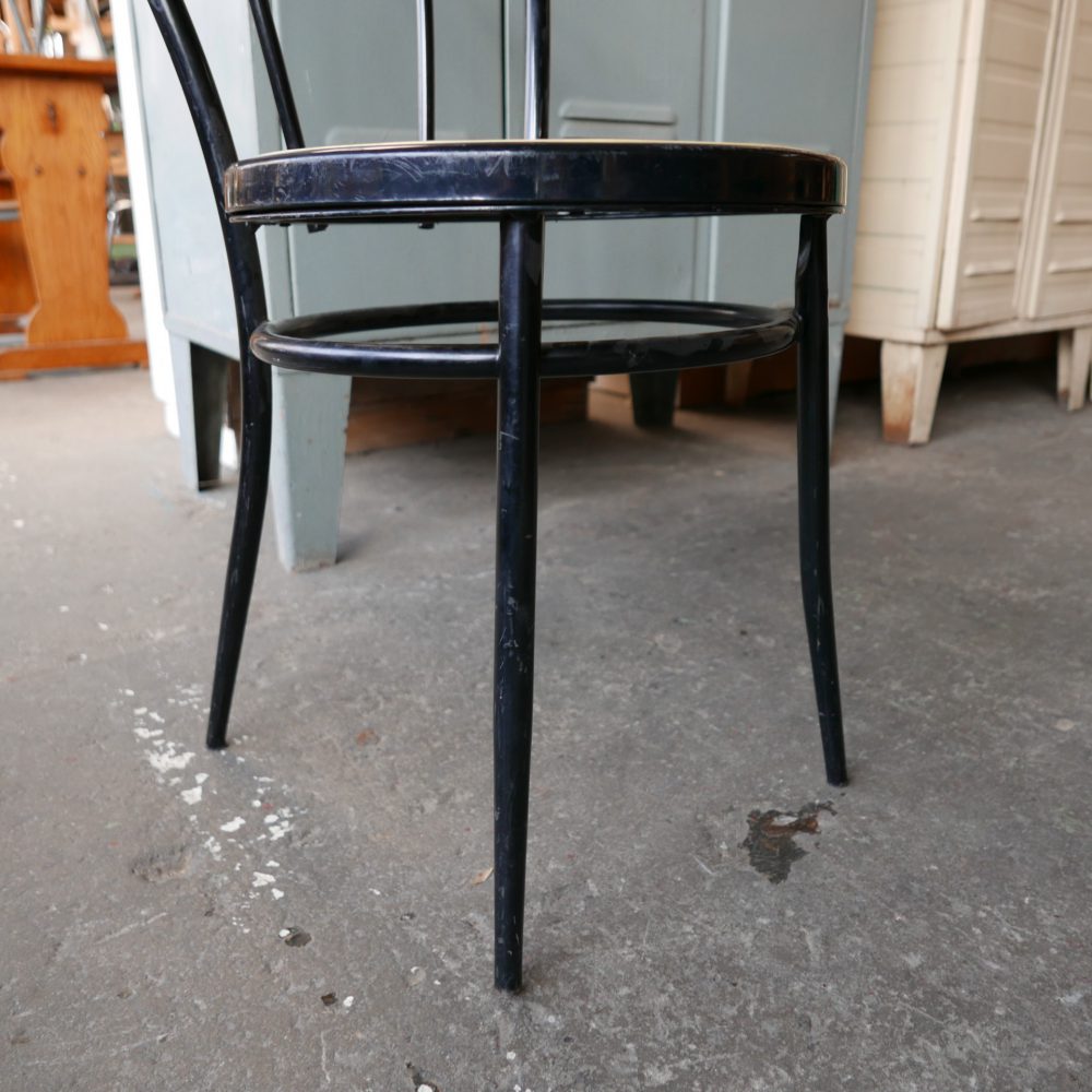 Zwart metalen tuinstoelen