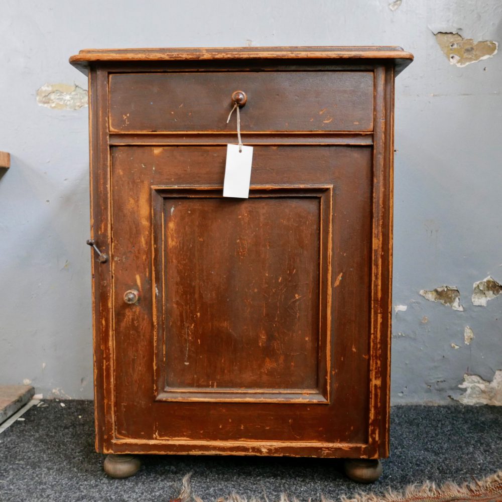 brocante bruine kast