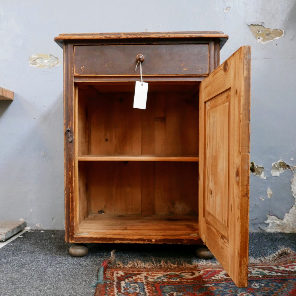 brocante bruine kast